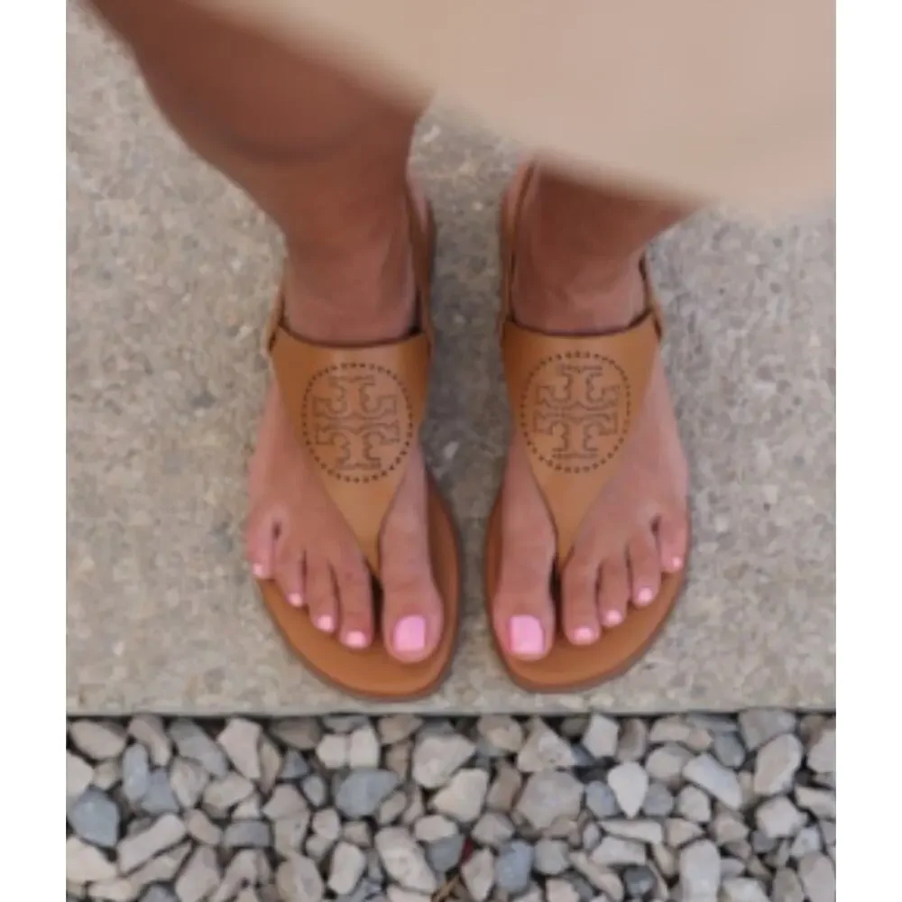 NEW Tory Burch Capri Perf Leather Thong Sandals Brown Leather US 8